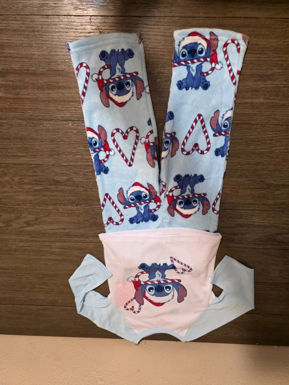 Disney Stitch Christmas Pajama Set NWT 4T Candy Cane 2 Piece Holiday